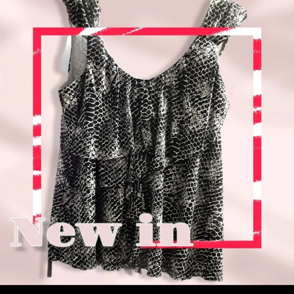 Worthington Ruffled Top